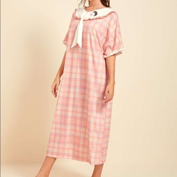 New Pink Plaid Oversize Collar Nightgown​ - Picture 3 of 6